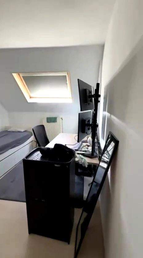 Image 1 sur 2