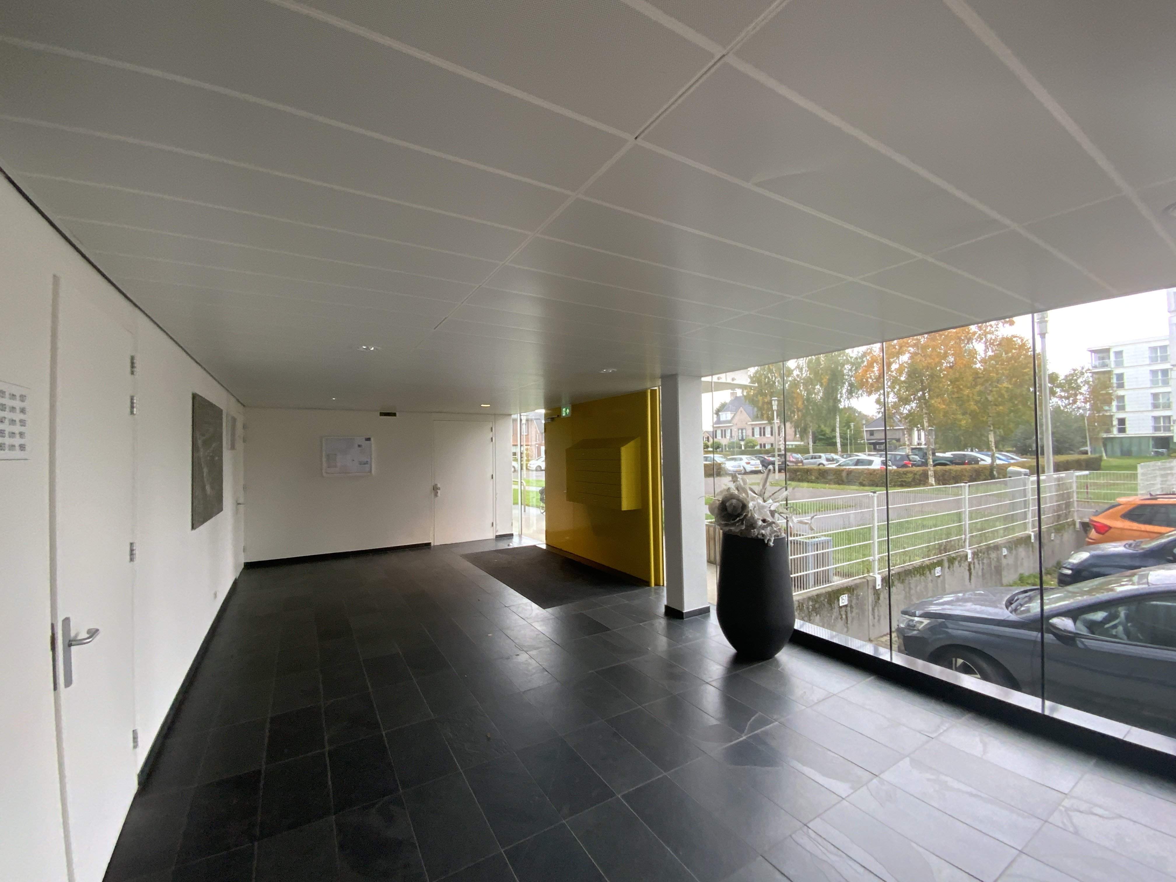 Bild 2 von 6