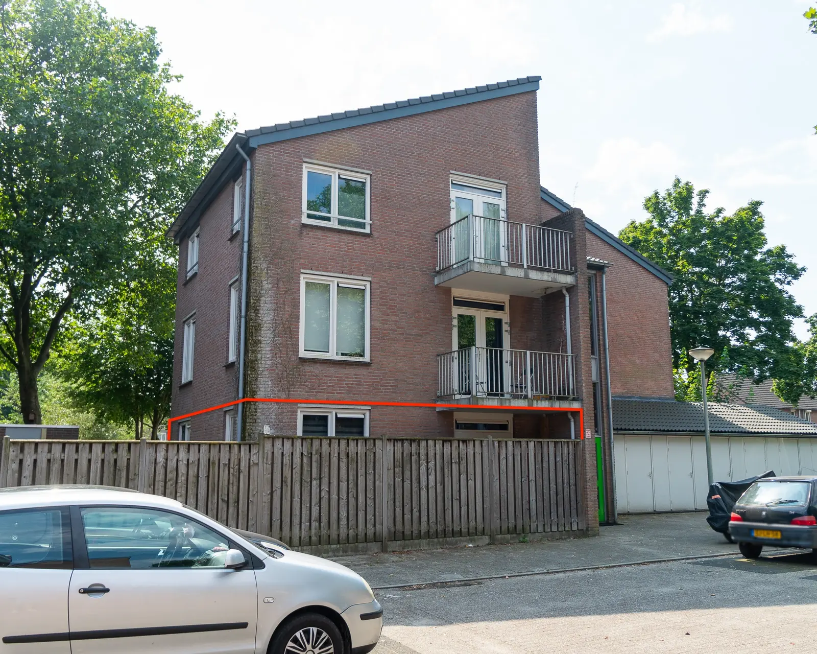 Bild 1 von 2