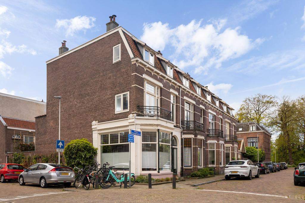 Afbeelding 1 van 70