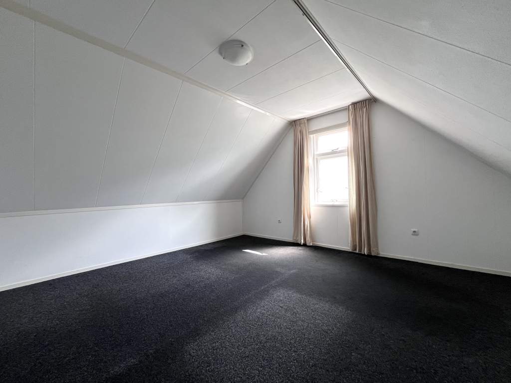 Image 10 of 22