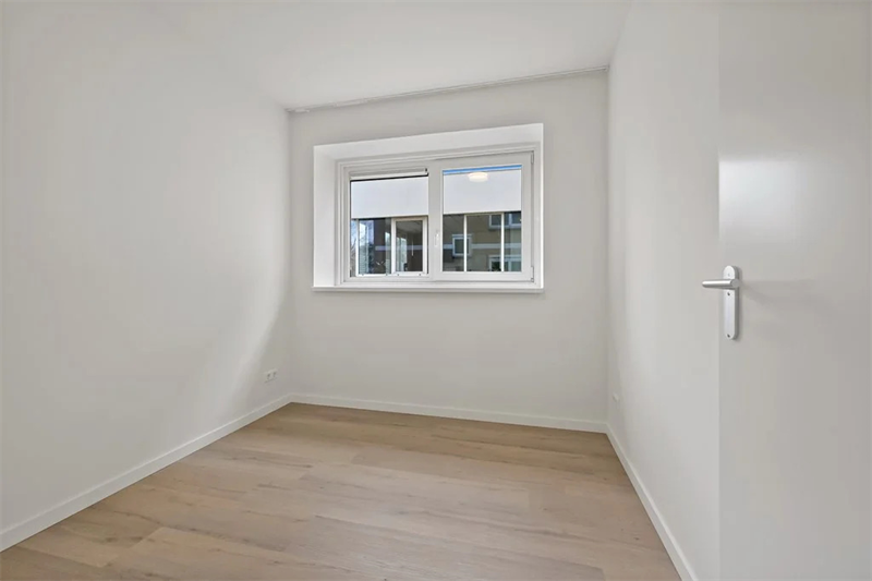 Image 11 of 14