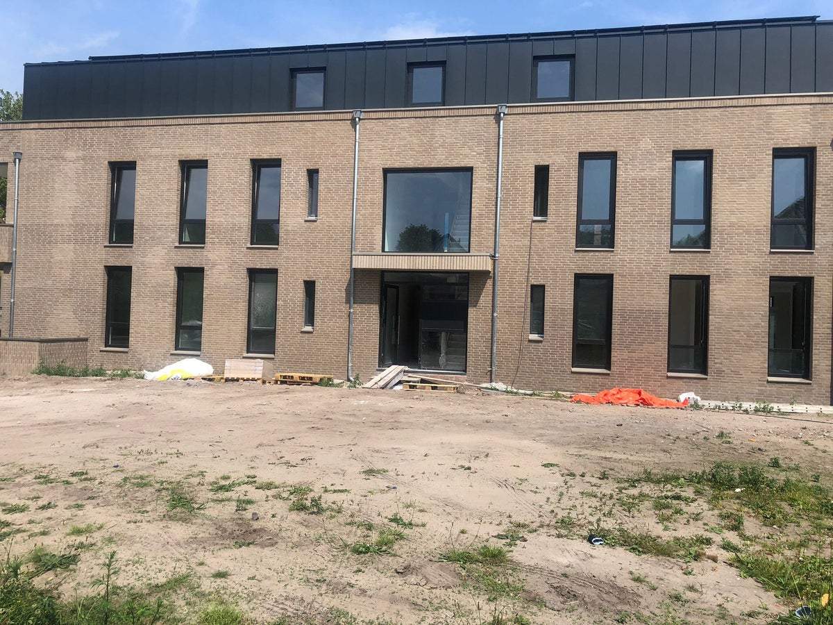 Afbeelding 2 van 15