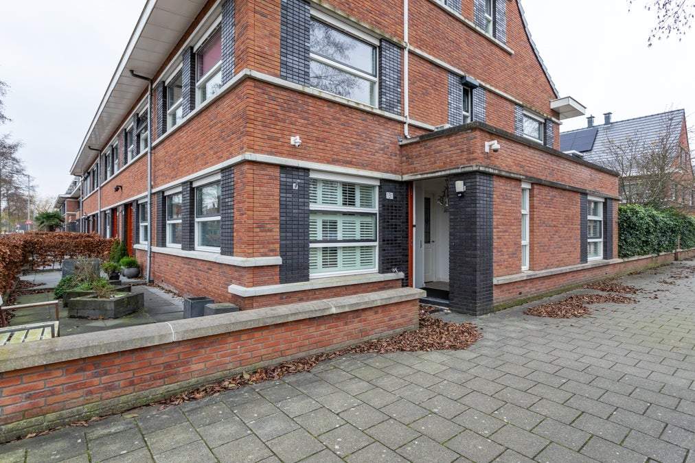 Afbeelding 2 van 72