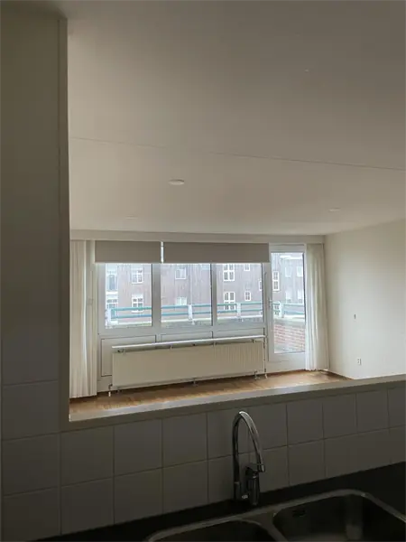Image 4 of 10