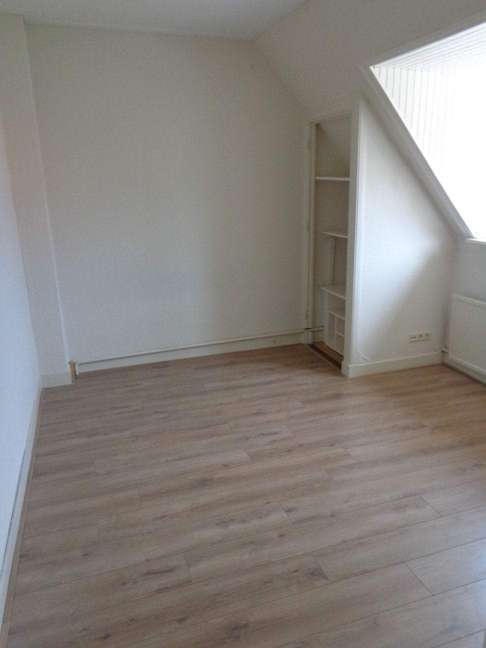 Bild 2 von 9