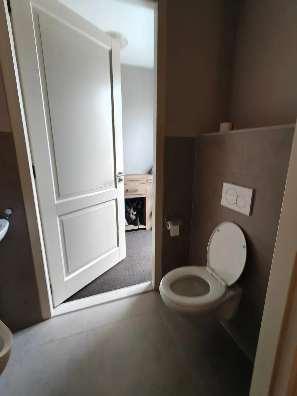 Image 11 of 18