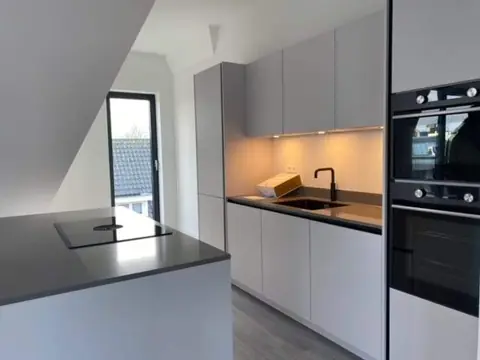 Penthouse Hoofdstraat 215-B, Sassenheim - À louer