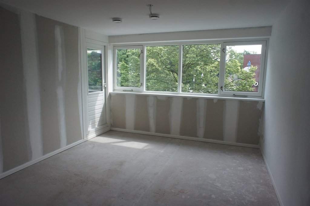 Bild 2 von 12