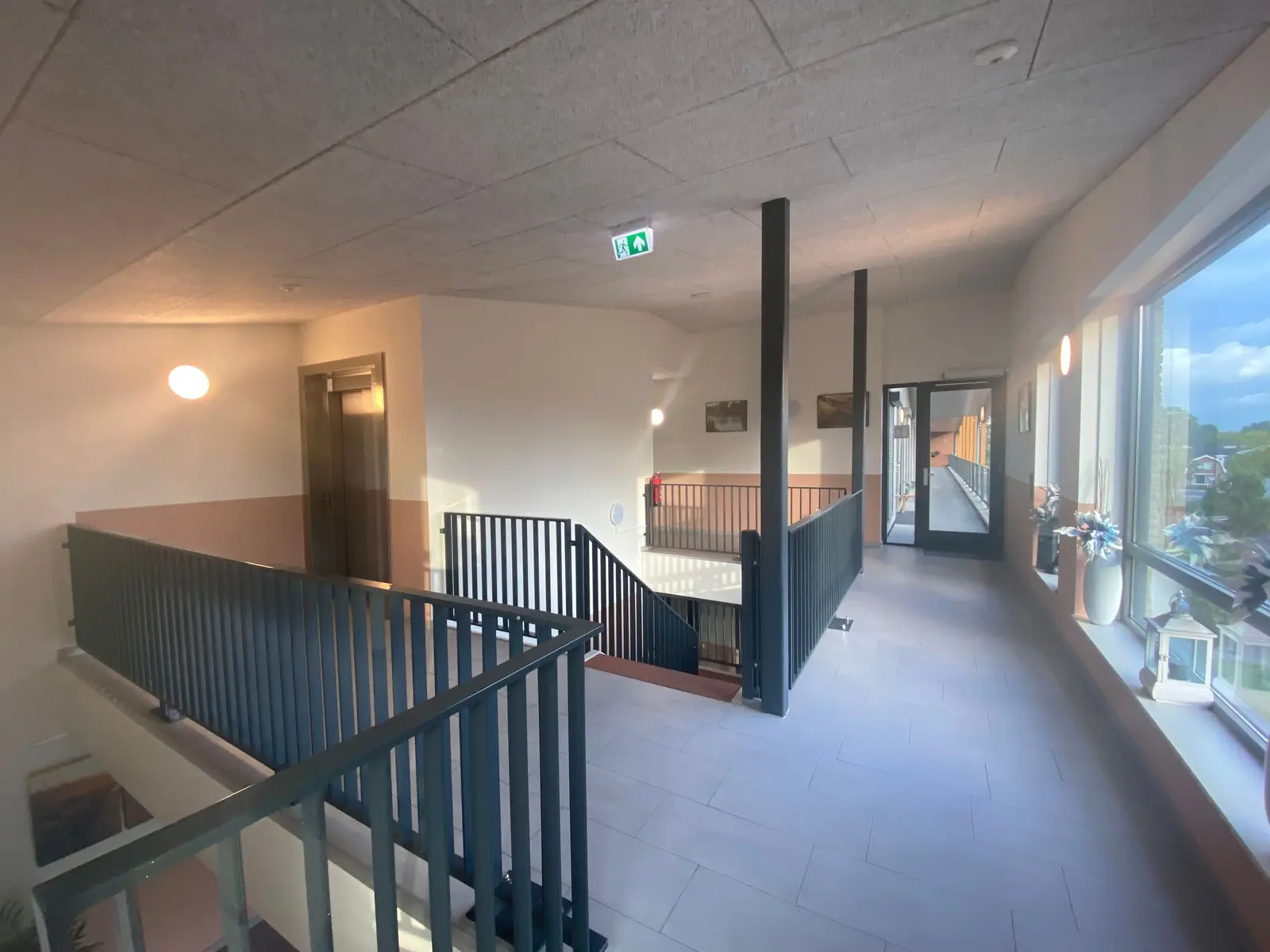 Image 6 of 27