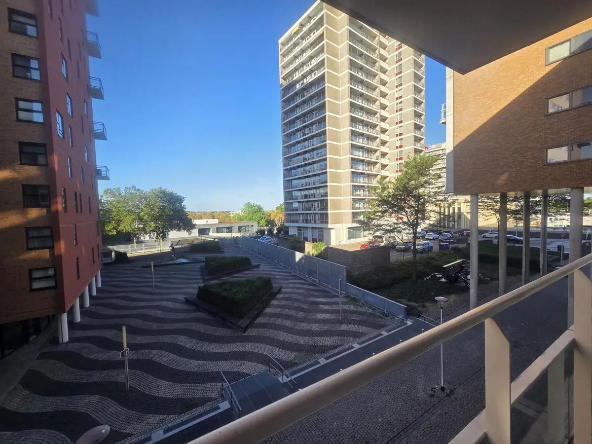 Image 22 of 23