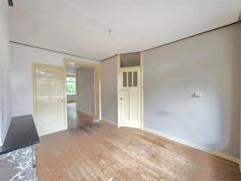 Image 7 of 13