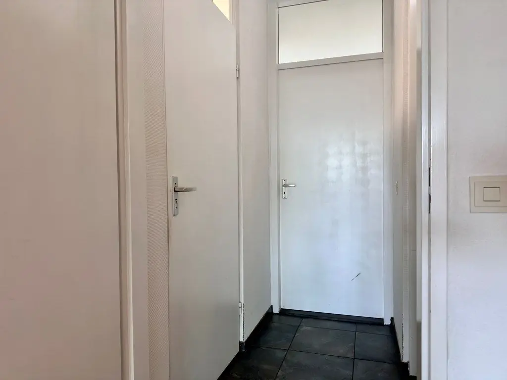Image 21 of 27