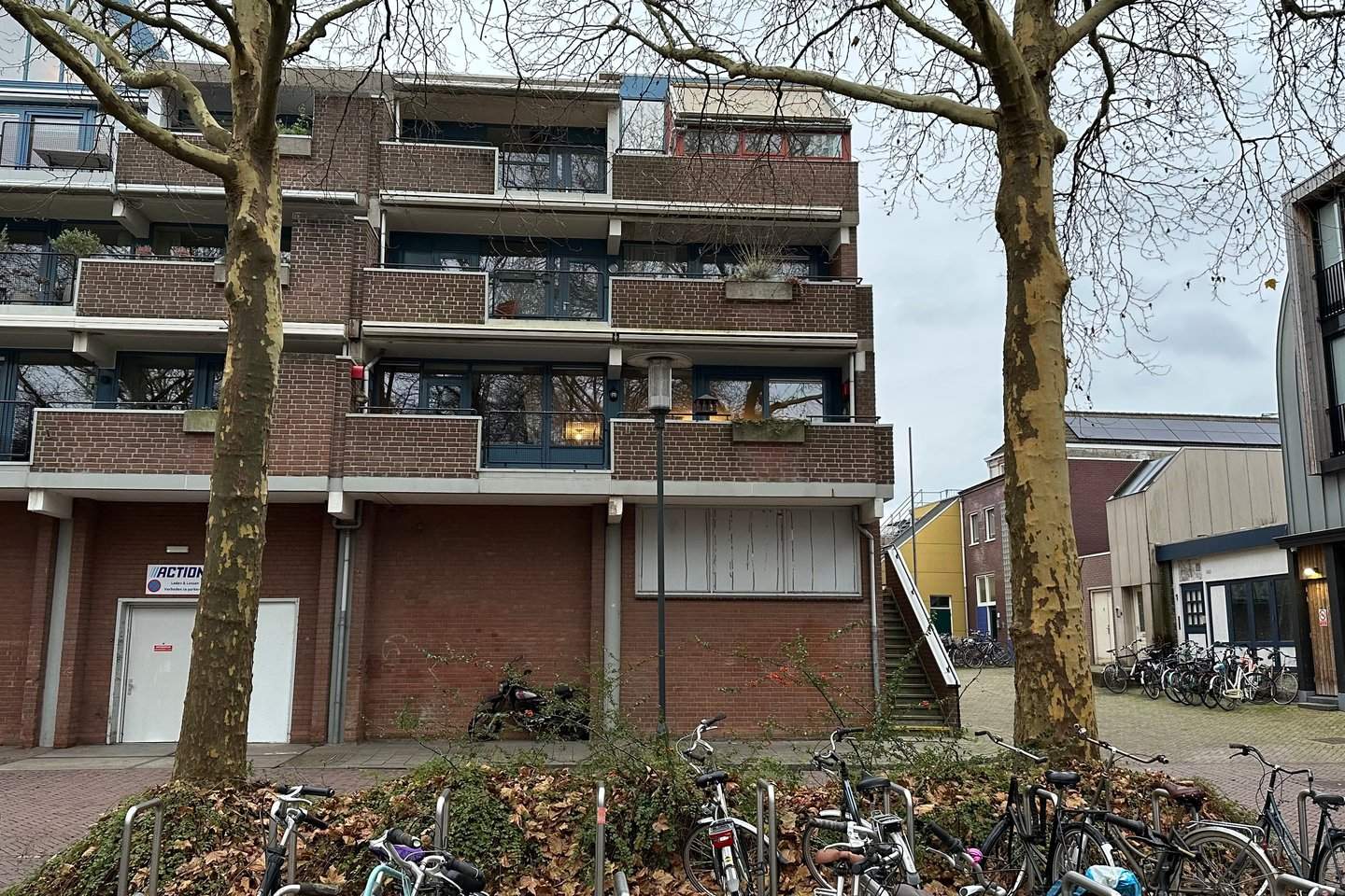 Bild 1 von 12