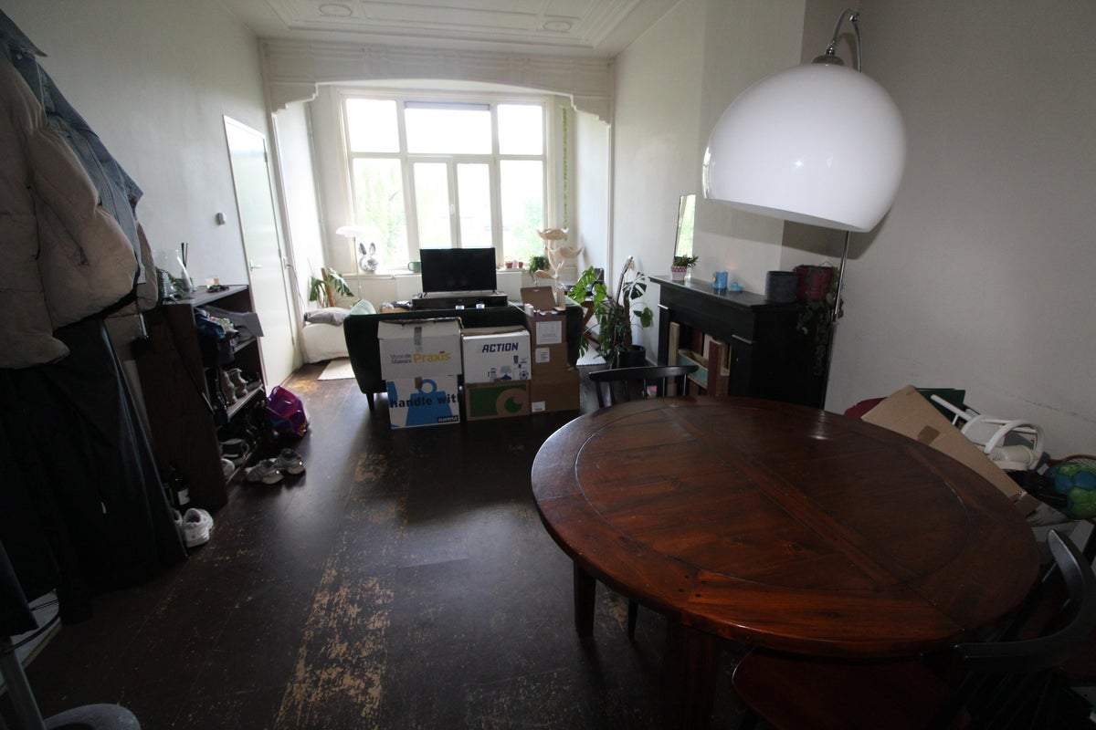 Image 1 of 7
