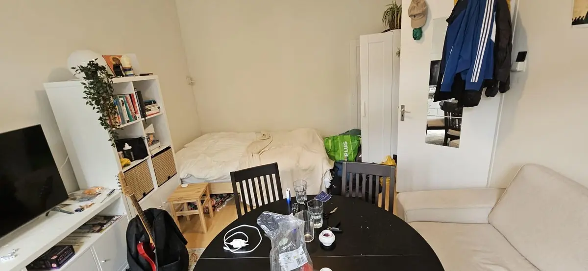 Image 2 of 11