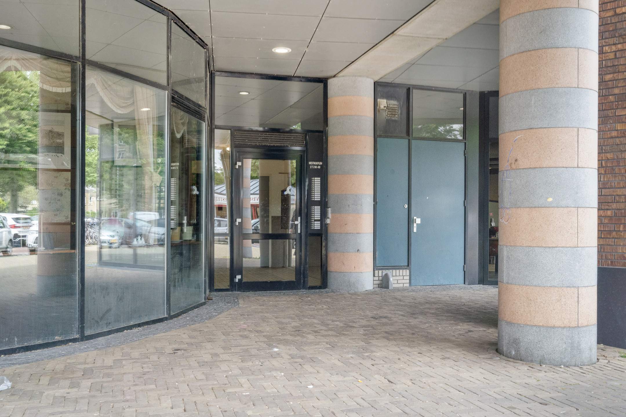Afbeelding 1 van 15