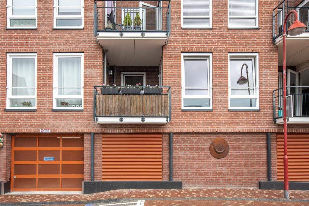 Afbeelding 1 van 12