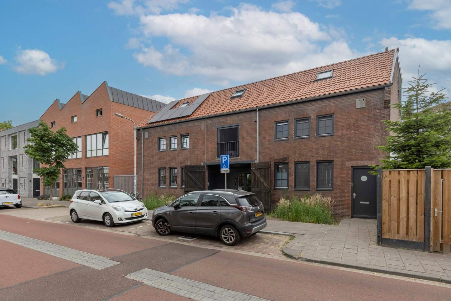 Afbeelding 1 van 12