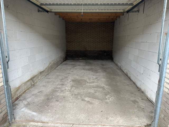 Image 2 of 2