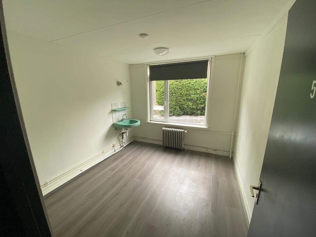 Image 1 sur 4