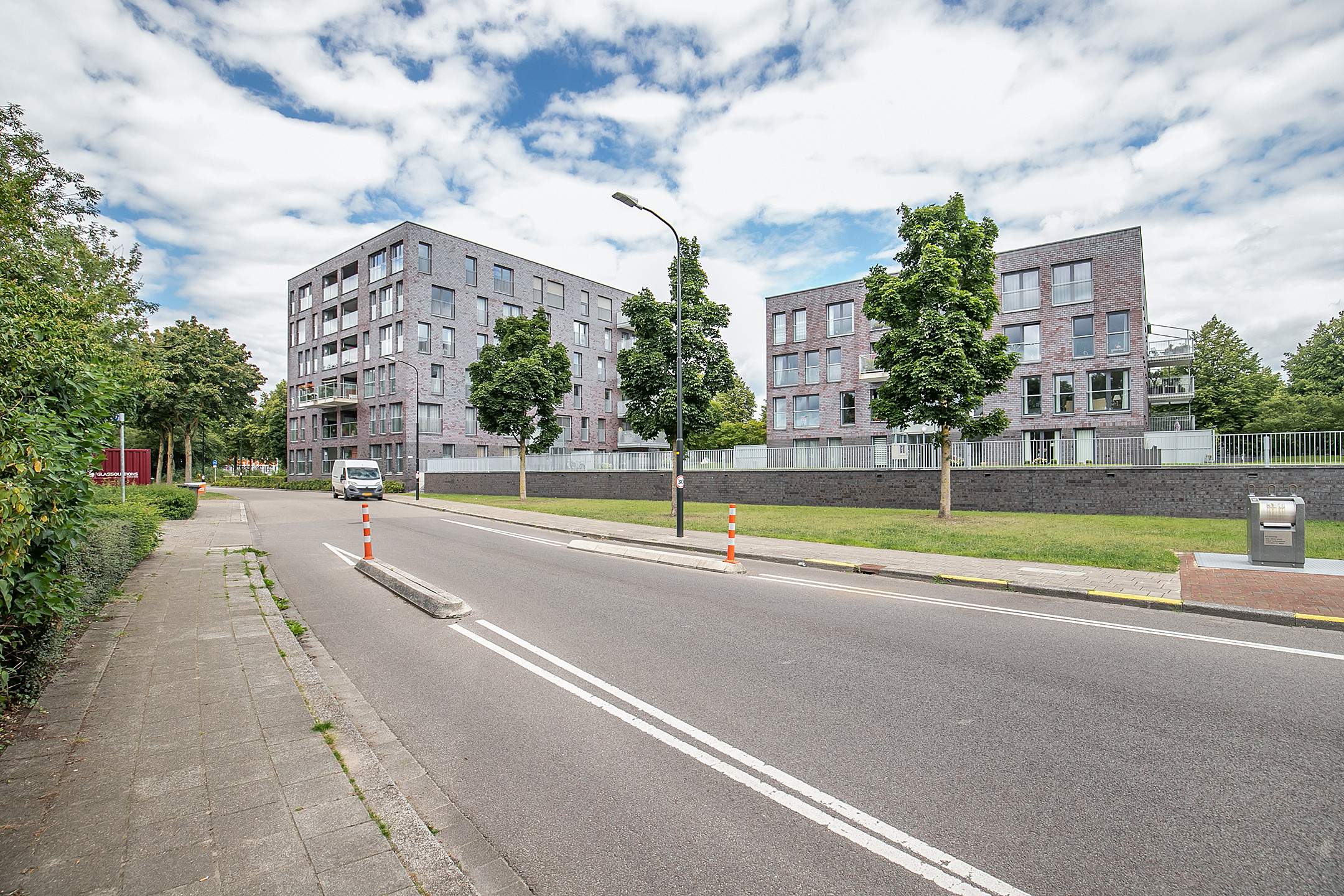 Afbeelding 2 van 28