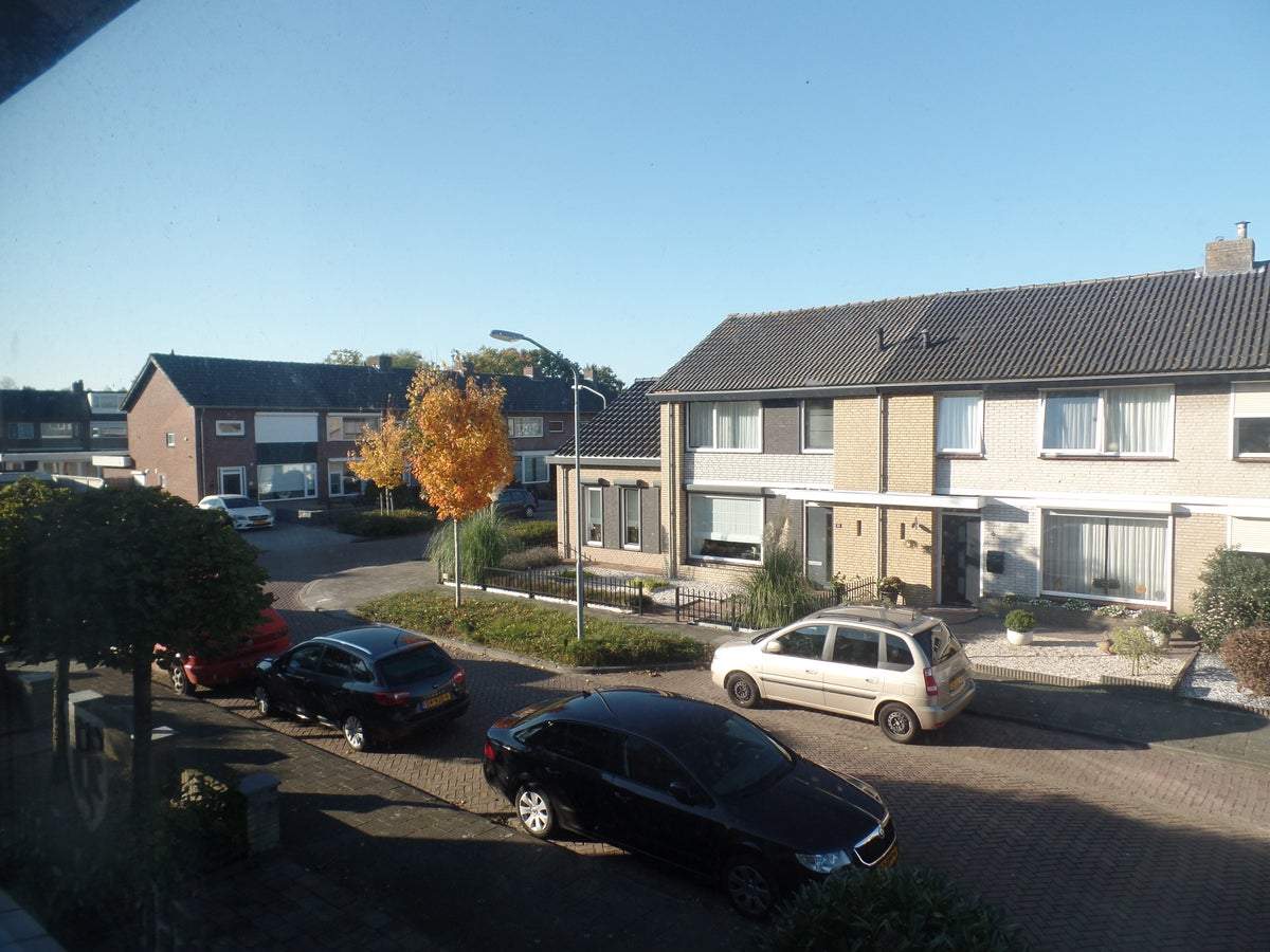 Image 23 of 25