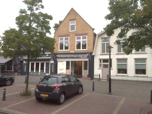 Image 1 sur 25