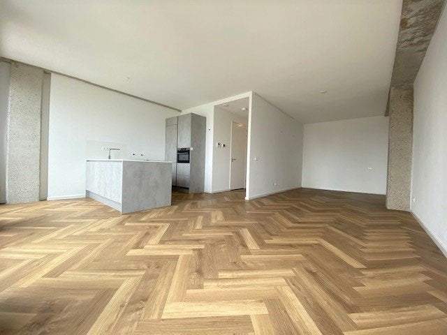 Bild 1 von 19