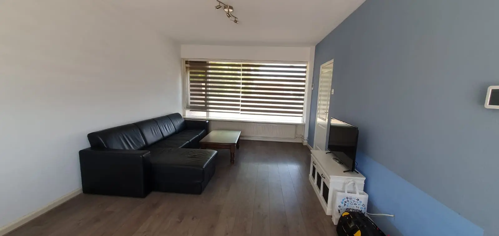 Image 10 of 10