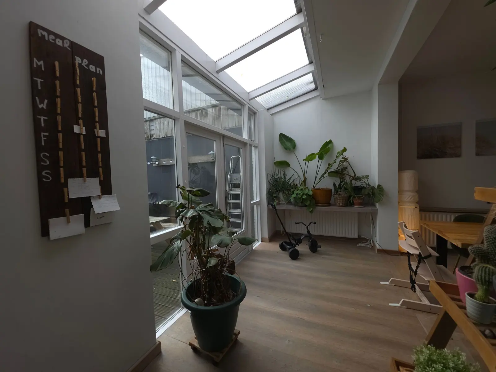 Image 9 of 28