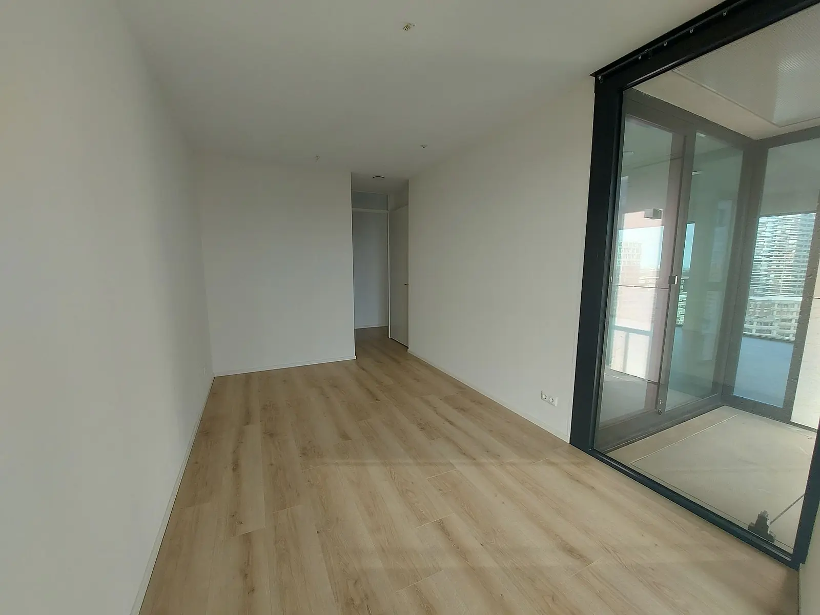 Image 6 of 8