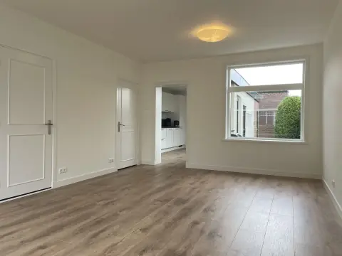 Corner House 3e Poellaan, Lisse - For Rent