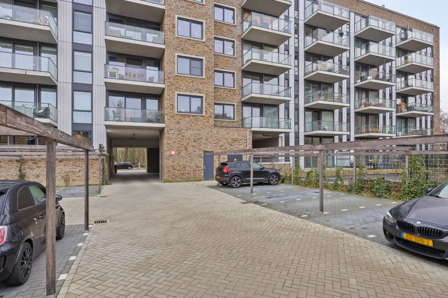 Image 20 of 25