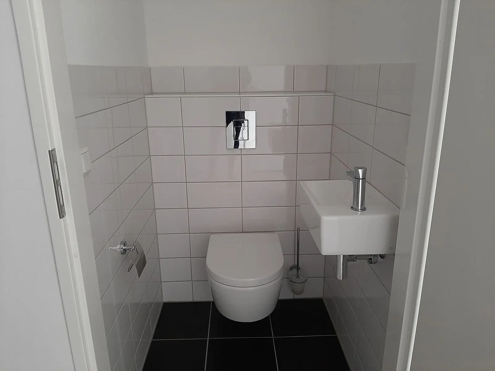 Image 7 of 8