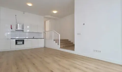 4-Zimmer-Wohnung mit Garten am Mathenesserweg, Rotterdam