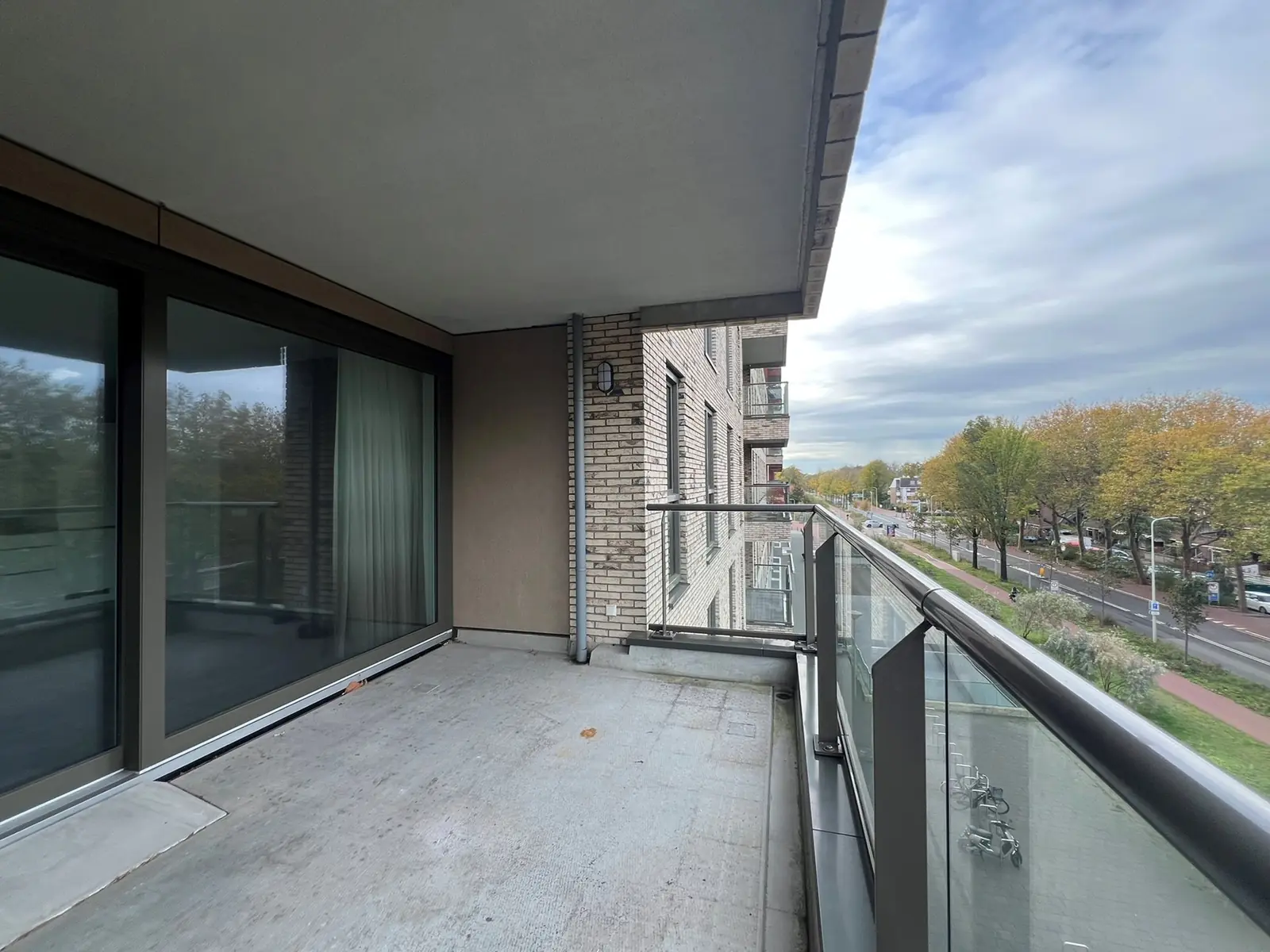 Image 12 sur 25