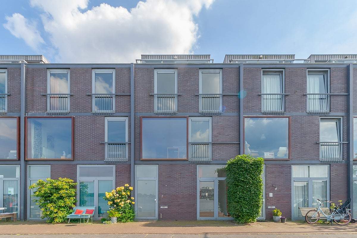 Afbeelding 1 van 24