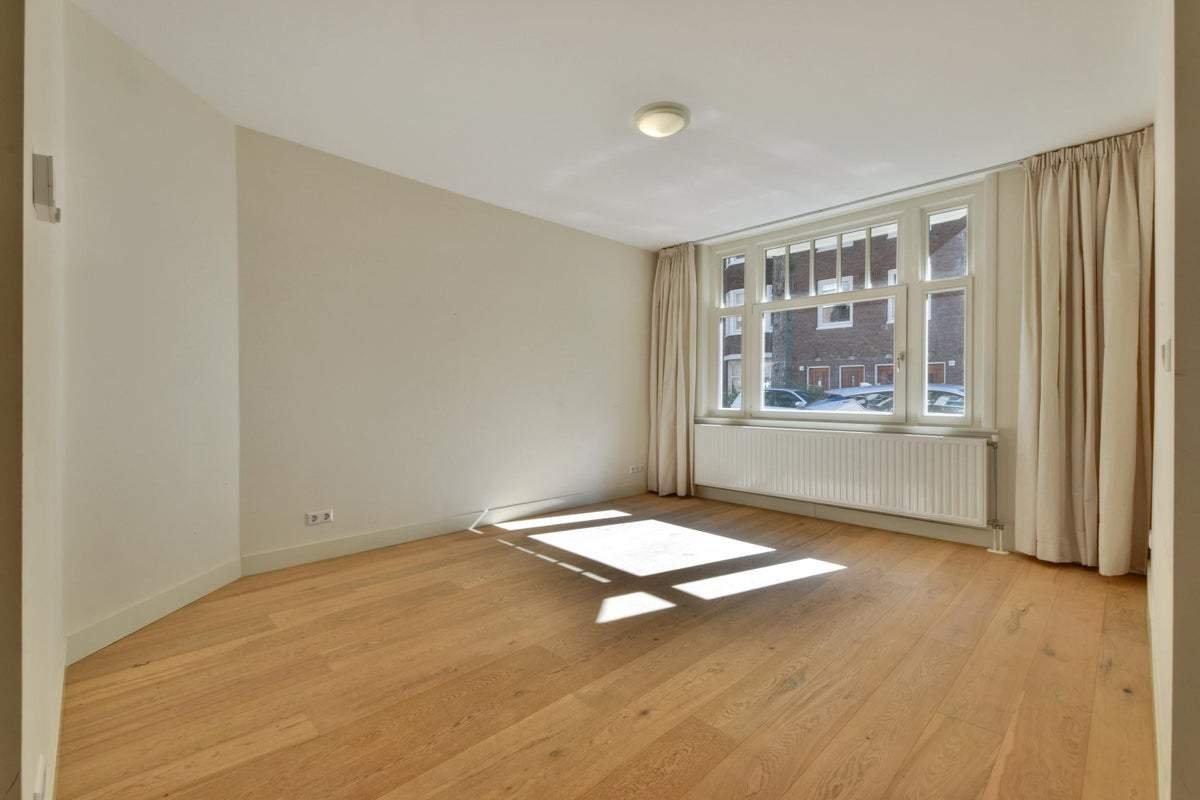 Bild 1 von 15