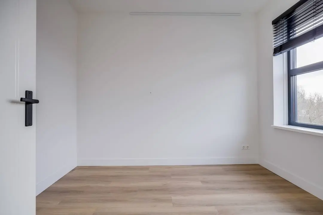 Image 8 of 14