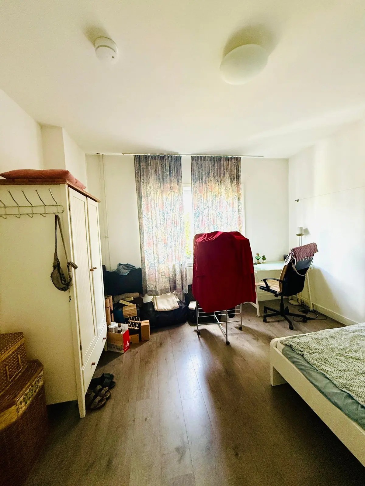 Image 2 of 21