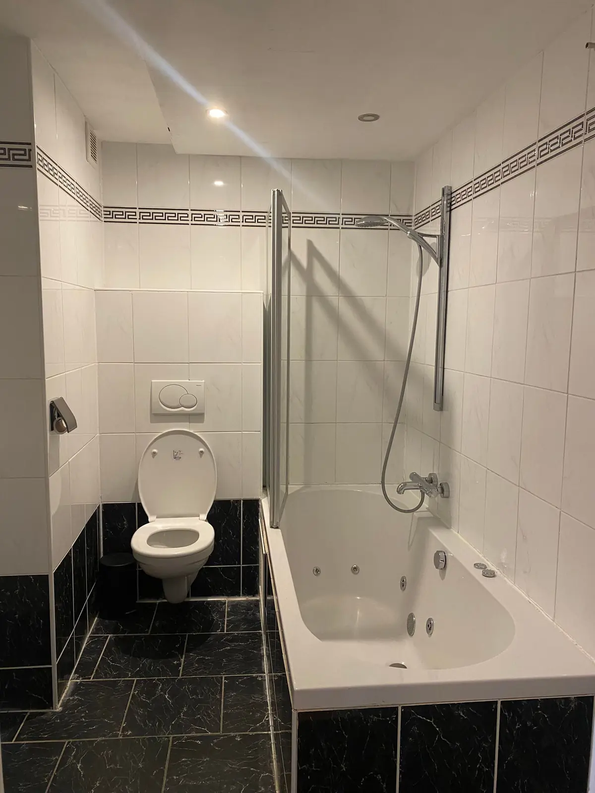 Image 21 of 26