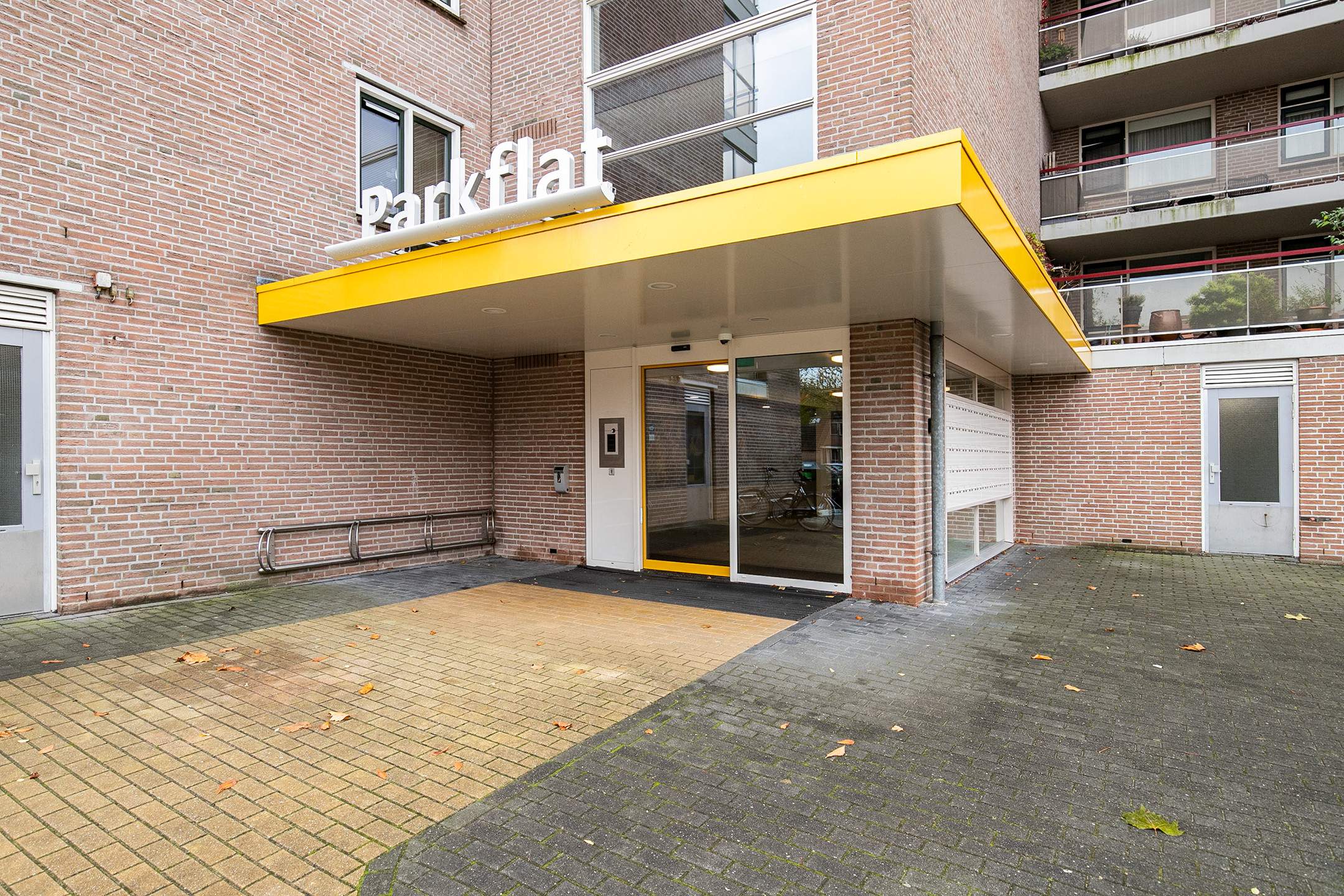 Afbeelding 2 van 27
