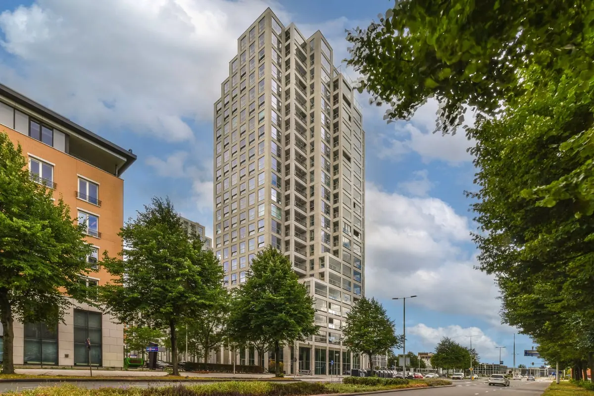 Image 4 of 9