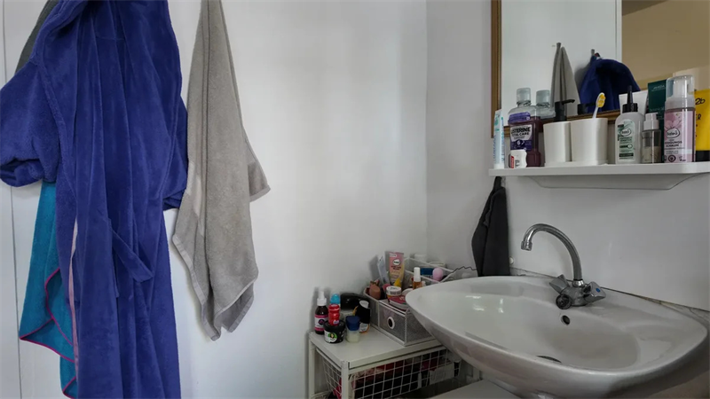 Image 6 sur 8