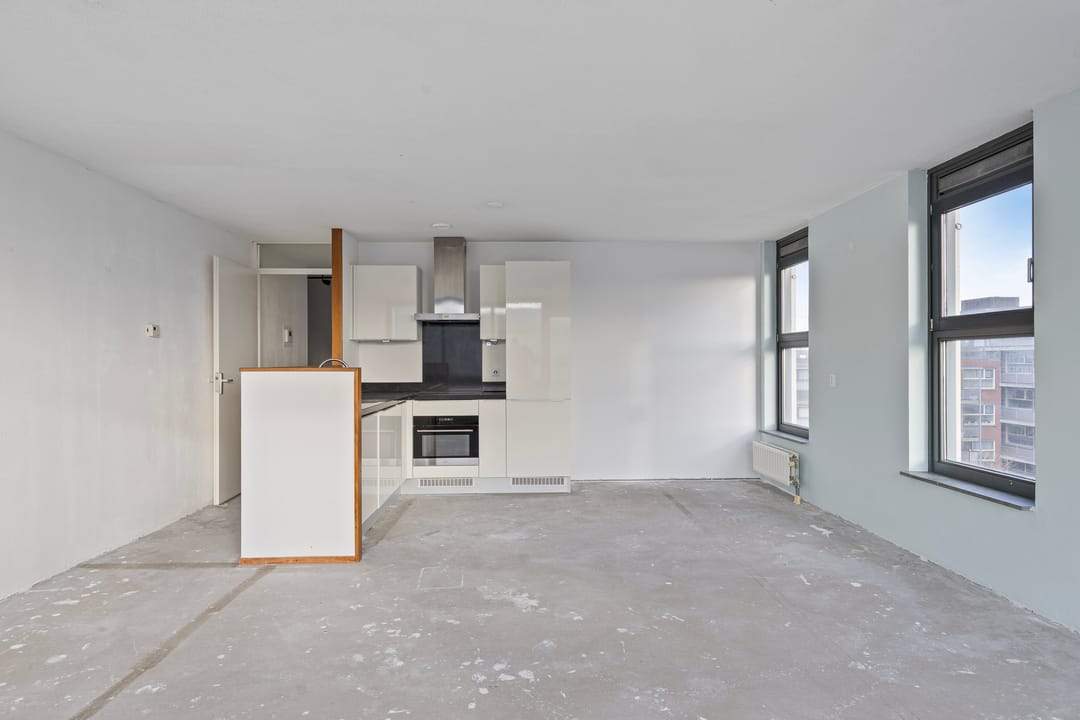 Image 2 of 17