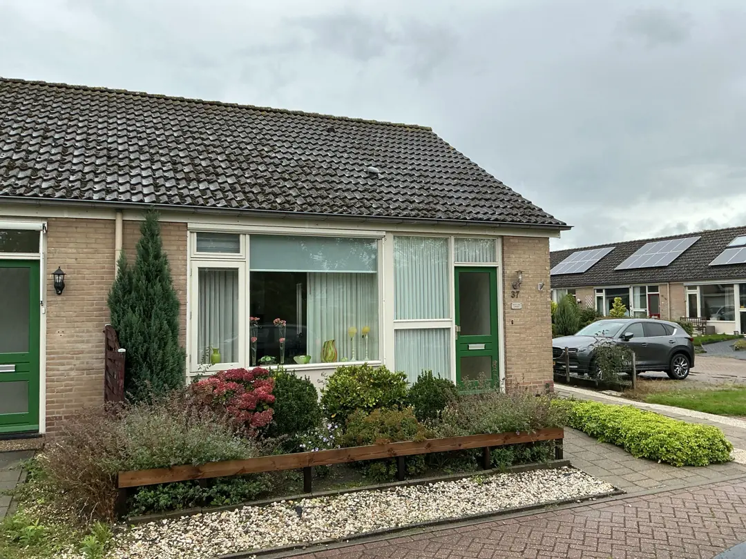 Image 1 of 6