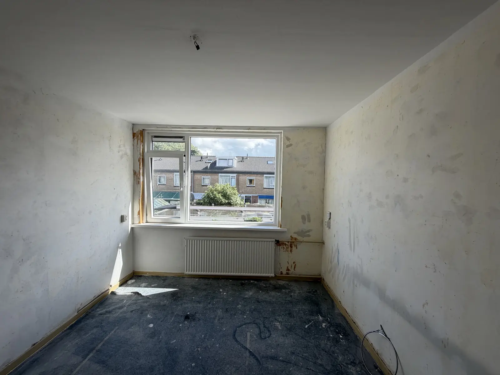 Image 17 of 35