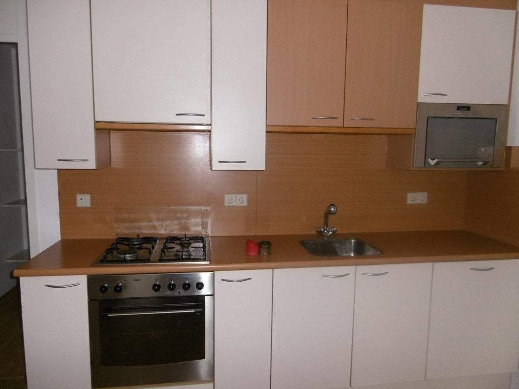 Image 3 of 7