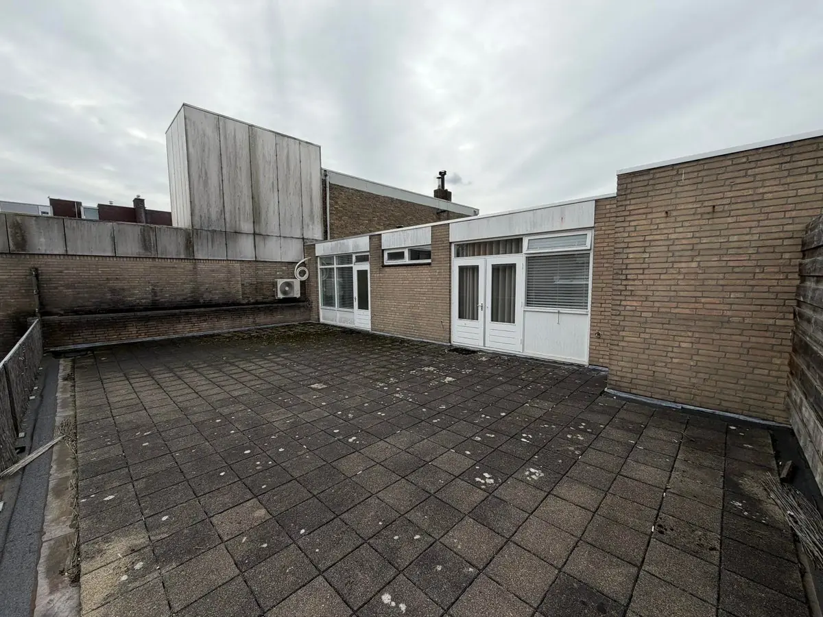 Image 22 of 25